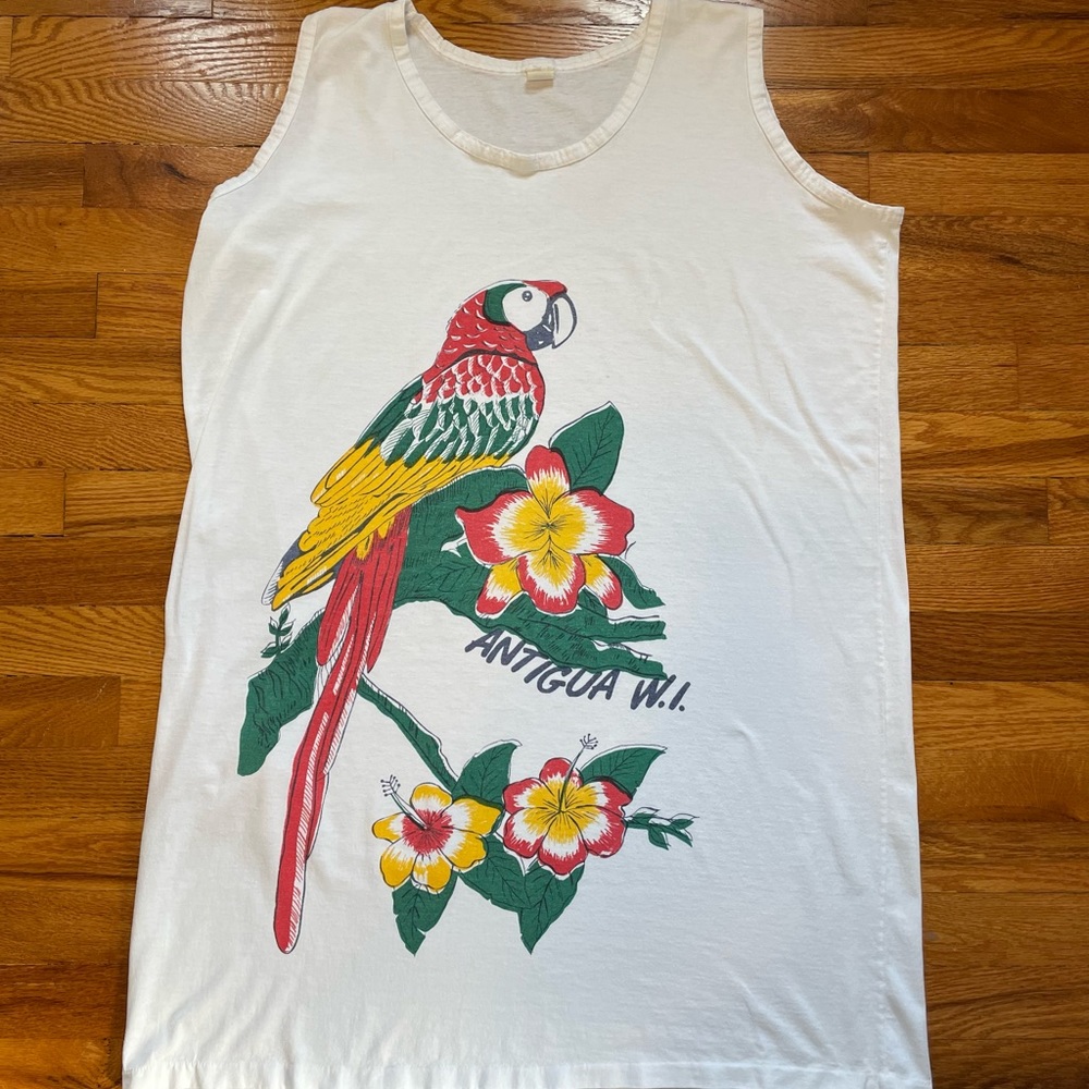 amazing 80s/90s jungle parrot nightgown pajama shirt Antigua WI Wisconsin cute